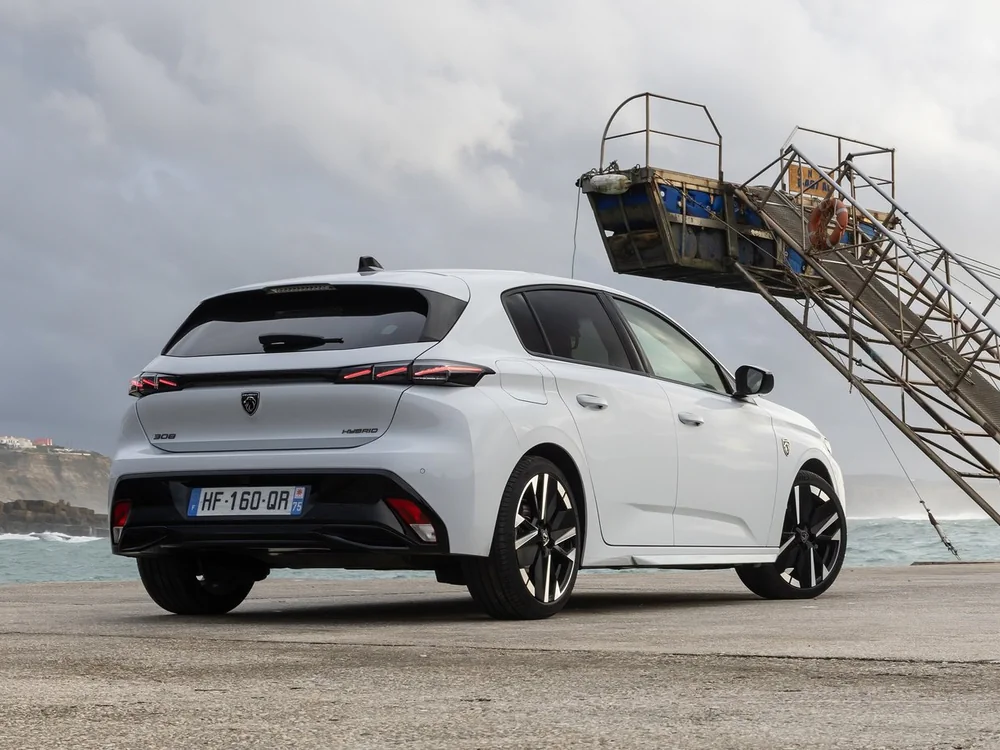 Peugeot 308 1.5 GT görseli 1