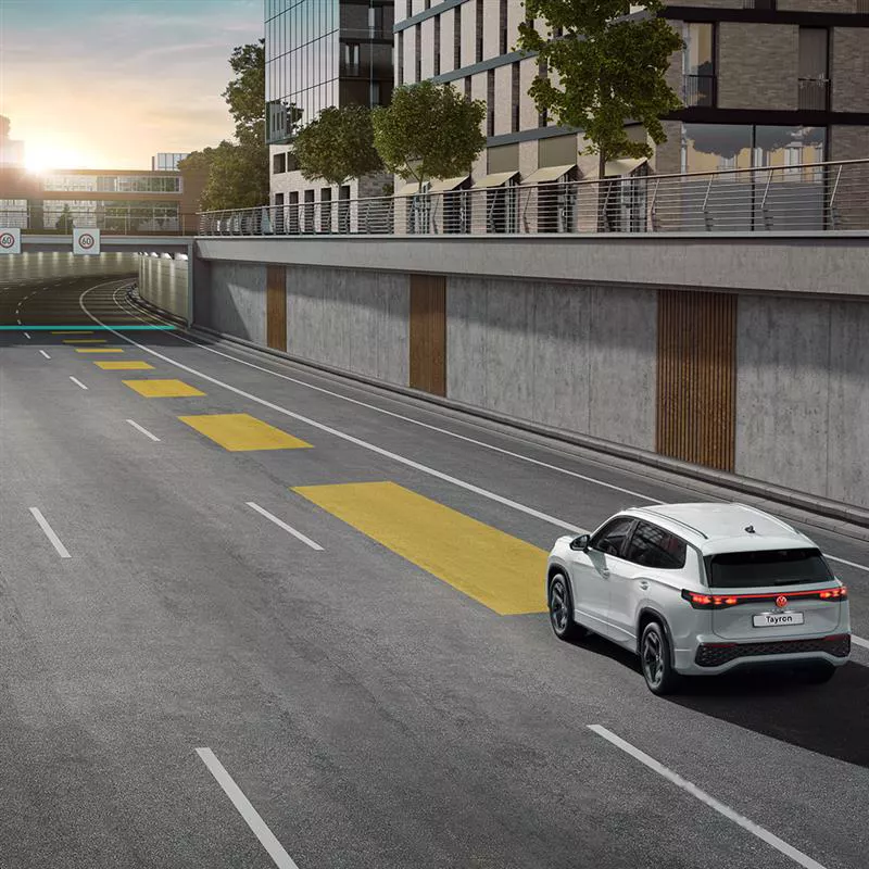 Volkswagen Tayron 1.5 R-Line 7K görseli 6